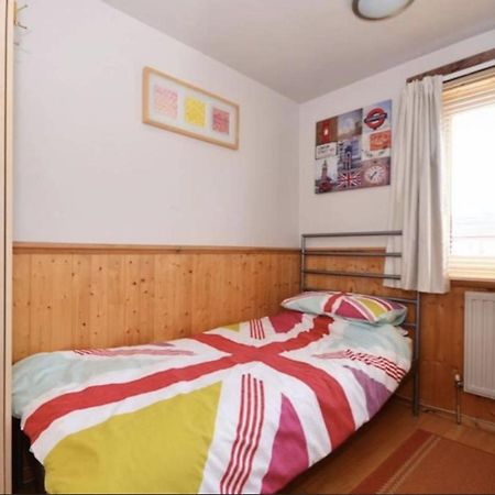 Oasis 77 Appartement Londen Buitenkant foto