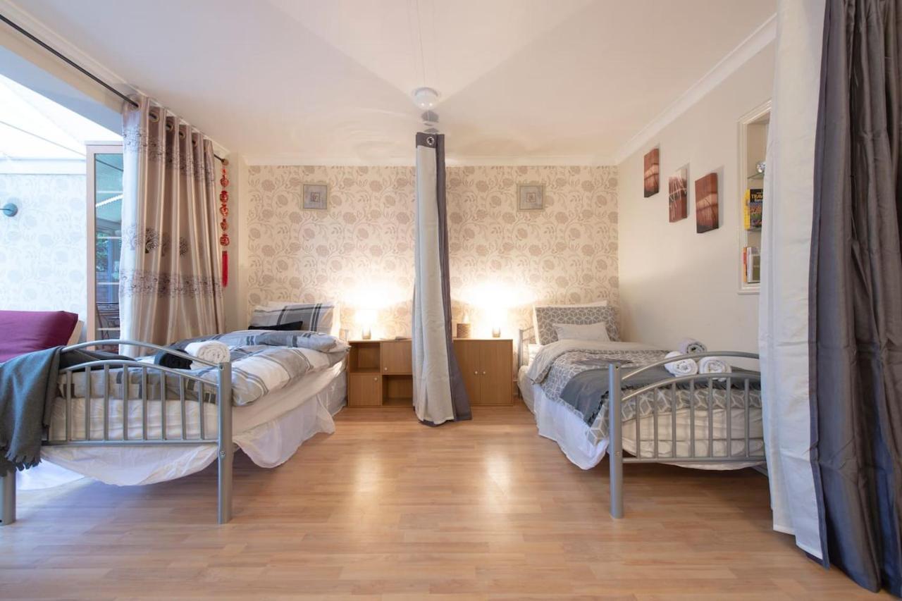 Oasis 77 Appartement Londen Buitenkant foto