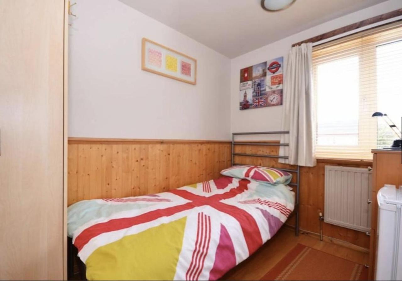 Oasis 77 Appartement Londen Buitenkant foto