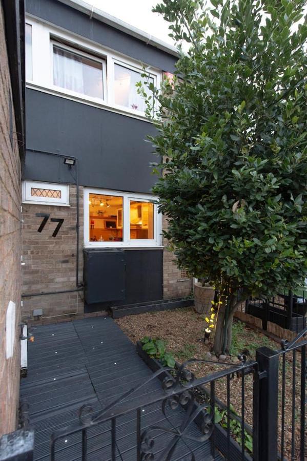 Oasis 77 Appartement Londen Buitenkant foto